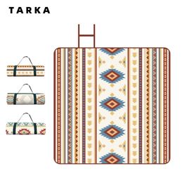 Tarka Big Size Camping Mat épaissis Pic de pique-nique Portable Mattreux de plage pliant extérieur Mattes de camping à l'épreuve d'humidité imperméable 240408