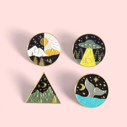 tarot kamp avontuur emaille pins Leuke Anime Films Games Harde Emaille Pins Verzamel Cartoon Broche Rugzak Hoed Tas Kraag Revers Badges