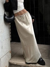 Taruxy Satin Lacet-Up Black Jupe Long pour les femmes Casual High Taist Female jupes solides élégantes rue Falda Midi Mujer 240423
