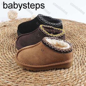 Tasman Pantoufles En Fourrure De Châtaigne Diapositives En Peau De Mouton Shearling Tazz Mules Classiques Enfants Ultra Mini Plateforme Botte Chaussures À Enfiler En Daim Confort Supérieur Automne Hiver 23ss