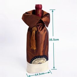 Tassel Chinese stijl Wijnzak Kerstfles Cover Tafel Decoratie Satijnen stof Wijnbodem verpakking Pouch 750 ml 50 stks SN4596