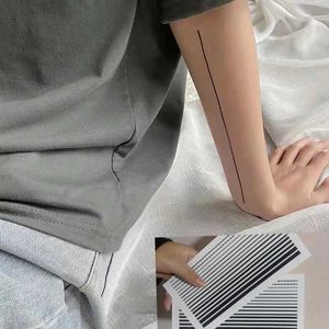 Tattoo -overdracht 2022 Lineaire Ray Tijdelijke tattoo -stickers ARM NEK Simple Fashion Black Line Waterdichte Art Fake Tatoeages Ankle Tatoeages Men Women 240426