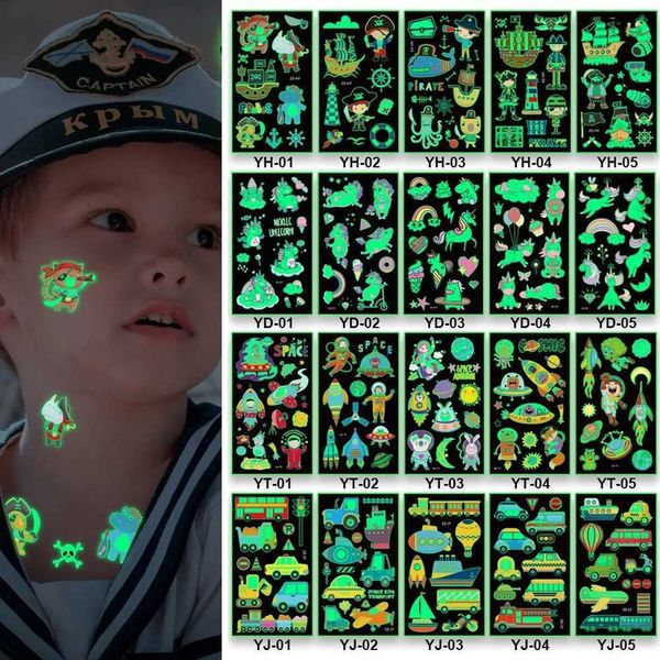 Transfert de tatouage Kids Luminous Pirate Tatouage Autocollants Cartoon Fun Unicorn Stars Treasure Hunt Caribbean Boy brillant Tatouage Tattoo Stickers 240426