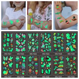 Tatoeages Lichte tattoo -sticker Kinderen Arm Face gloeiende Tattoo Kinderen Body Art Tattoo Dinosaur Pirate Unicorn Mermaid Tattoo Cartoon