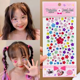 Tatoeages Nieuwe stickers op het gezicht Rhinestone Make -up Bright Face Art Sticker Children's Temporary Tattoo Rhinestone voor Strasse -make -up