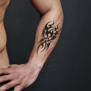 Tatoeages waterdichte tijdelijke nep -tatoeages, wateroverdrachtsticker, zwarte tribale totem adelaar draak voor vrouwelijke mannen, coole make -up, sexy body art