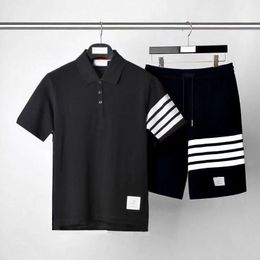 TB Designer Man Tracksuits à manches courtes Deux pièces sets shorts Tshirts Striped Mens Woman Tracksuit Summer Outwears Hip Hop Asian S-3XL