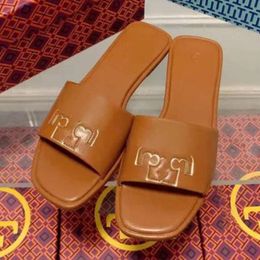 Tobas TB Sandalias deportivas zapatos de diseño de la mujer Carta de plataforma plana