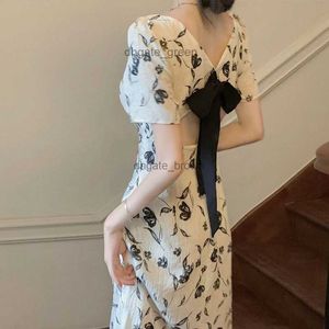 Thee -break Franse open rugjurk dames zomer elegante temperament lange jurk met dunne taille en zachte stijl gefragmenteerde bloemjurk
