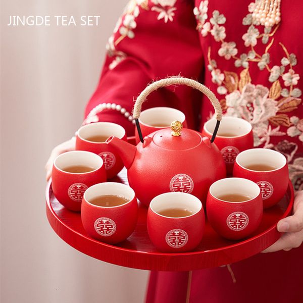 Tasses à thé Boutique en céramique filtre Pot ensemble ménage et tasse Style chinois mariage rouge thé cadeaux un de huit 230901