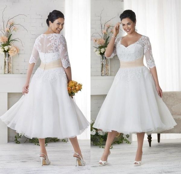 2022 thé chaud longueur robes de mariée de mariage courtes avec demi-manches col en V couverts Bottons appliques robe de mariée robe de mariée conception sexy