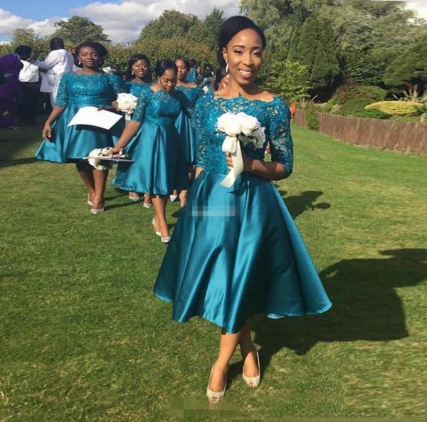 Vestidos de dama de honor de longitud de té verde azulado con media manga Encaje vintage ALine 2017 Vestido de invitados de boda Sheer Bateau Vestidos de fiesta para madre F8995086