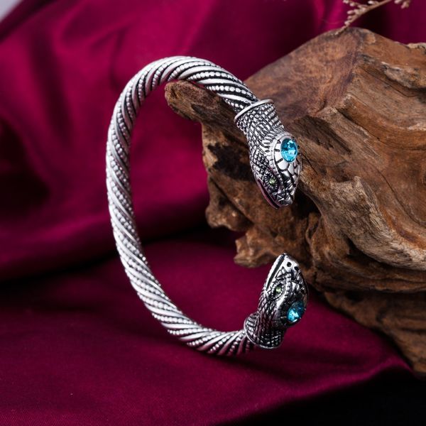 Brazalete de serpiente Teamer, brazalete Vintage indio de cristal azul, pulsera para hombres y mujeres, brazaletes vikingos para uñas, joyería Punk, el mejor regalo de amuleto