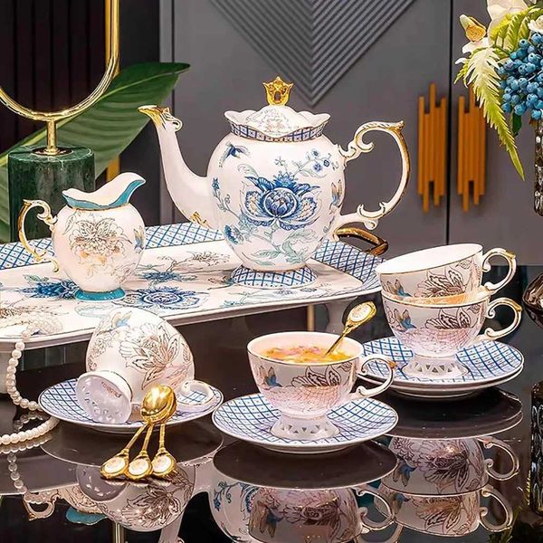 Ensembles de tasses à thé vintage de 21 pièces avec golds Bone China Tea Sett