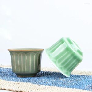 Ensembles de voiles de thé 2pcs / set Handmade Porcelain Tea Bol Antique Lotus Kungfu Coupes Cerramic Artisan