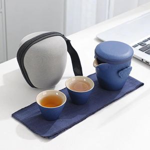 Ensembles de thé en poterie noire de voyage de voyage A de tasses de thé en céramique portables tasses pratiques cadeaux pratiques.
