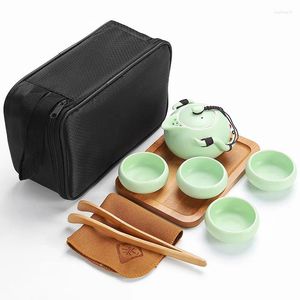 Juegos de teteras Dingyao Celadon Swan Kettle Juego de té de cerámica Una tetera Cuatro tazas de viaje