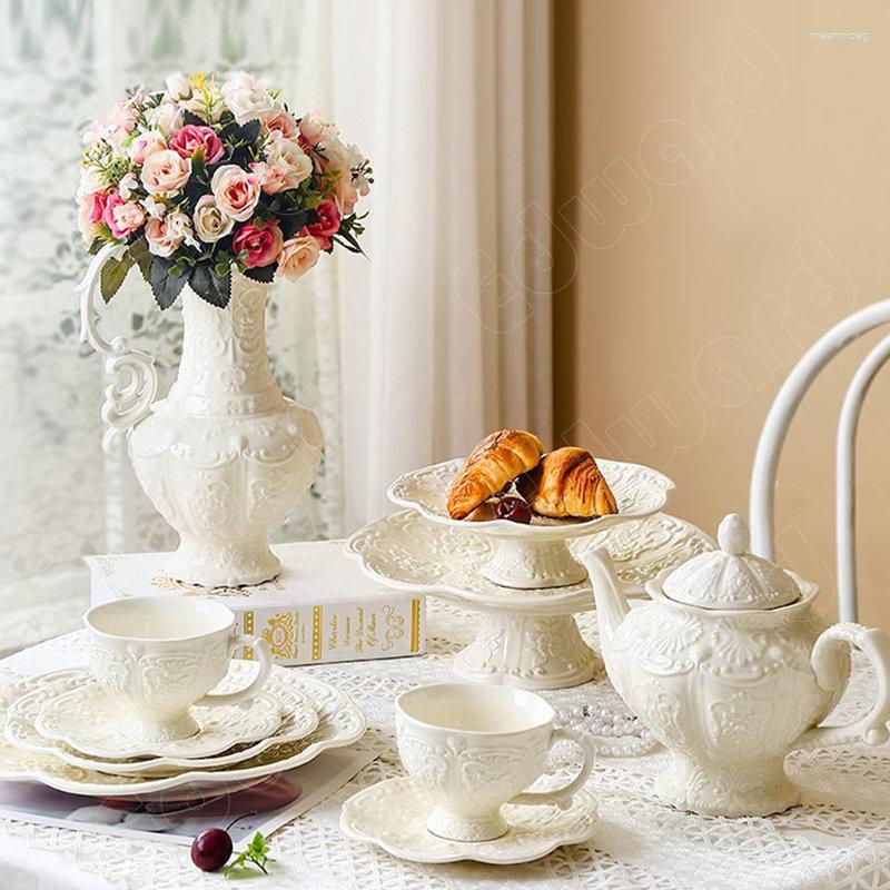 Teaware set middag tallrikar mugg cup präglad keramisk tekanna och europeisk stil vatten vattenkokare eftermiddag te -set retro enkel fast färg