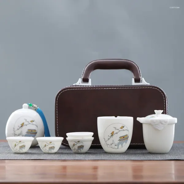 Ensembles de cités à la main de fleur à la main Ensemble de thé de lanoline chinoise blanche Jade un pot quatre tasses Portable Travel Teaset Kungfu Tendance Téapot