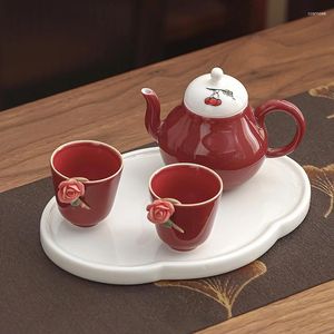 Ensembles de thérapie de thé Tasse de tasse de thé à fleurs pincées à la main Set Femmes roses avec assiette de tasse de thé en céramique Chinnes de théâtre