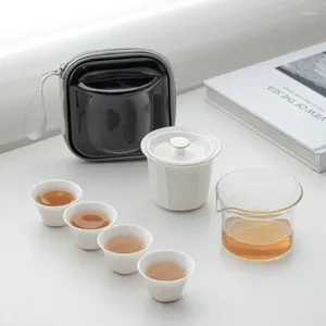 Ensembles de voies de thé Jade de mouton de moutons haut de gamme un pot quatre tasses en verre blanc en verre couvert bol de voyage de voyage