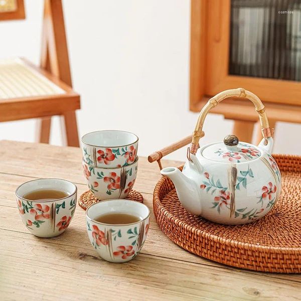 Ensemble de thé à thé japonais ensemble un pot de quatre tasses à haute température à haute température de style céramique de style céramique Tasse