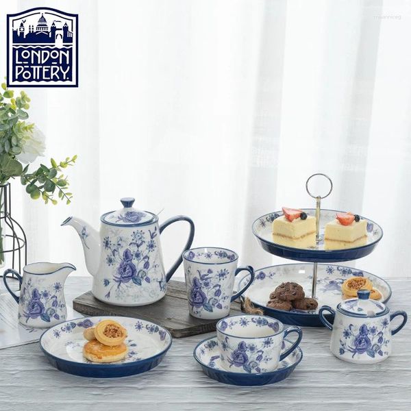 Ensembles de voies de thé LondonPottery Blue Rose Range Afternoon TEA TEAT SET CERAMIC CABEAD TUCE Sauceau de sucre Jar Creamer Téapot avec un support à gâteau à tasse infuseure