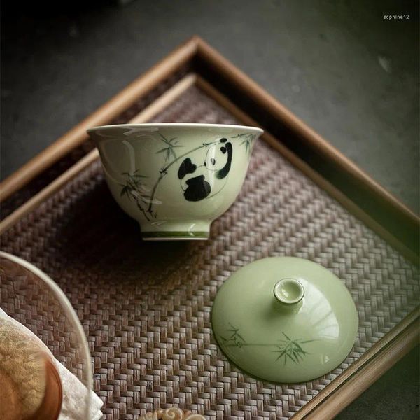 Ensembles de voiles de thé Panda Bamboo peint à la main Gaiwan Room littérate Utilisez un dispositif unique à entrée haut de gamme de bol en céramique