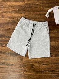 Tech Fleece Shorts Diseñador Shorts Shorts Pantalones de verano Sports Quarter Pants de algodón de algodón puro Atendas de la calle.