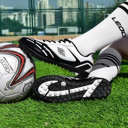 Teenage Sports Training Professional Soccer Chaussures Kid Broken Nail Chaussures de sport confortables Chaussures de football sportif long ongles