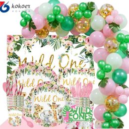 Tees Pink Wild One Birthday Party Balloon Jungle Safari Decoración del bosque Forest Girls First 1st Birthday Safari Jungle Party Suministries
