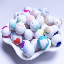 Tandenspeelgoed 20 -stks siliconen 15 mm los veilige ronde baby kralen diy kauwbare kleurrijke hart hartklezen sieraden 230814