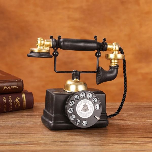 Teléfonos Modelo de teléfono artificial vintage Resina pintada a mano Estatuilla de teléfono antiguo Adorno de metal retro giratorio Decoración de escritorio de oficina 231215