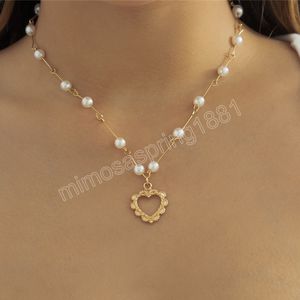 Collier de perles d'imitation de tempérament pour femmes et jeunes filles, pendentif élégant en forme de cœur d'amour, chaîne, bijoux esthétiques