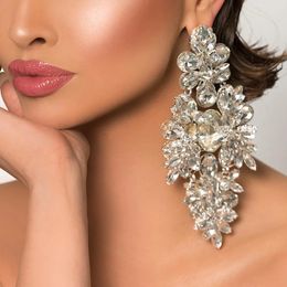 Temperamento Mujeres Pendientes de gran tamaño Decoración exagerada 2023 Elegante Bling Crystal Dangle Party Jewelry 240305