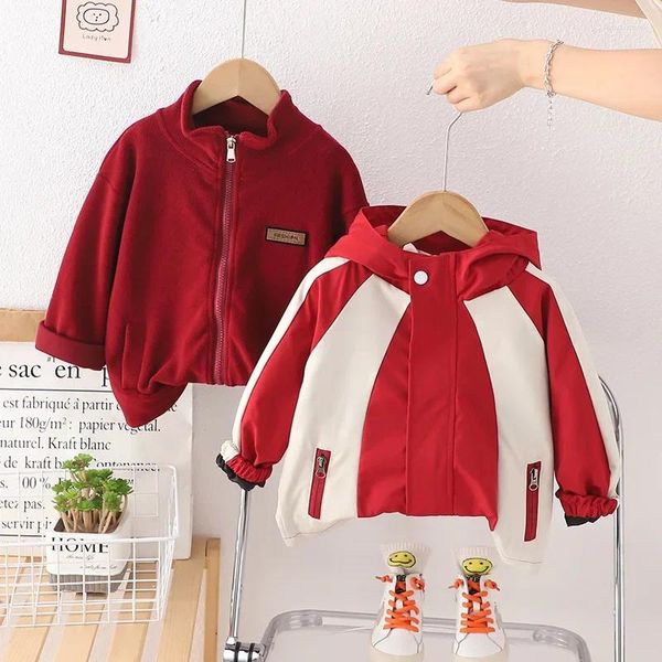 Tench Coats 2024 Automne Hiver Enfants garçons Veste extérieure Veste en coton Documable Baby Windbreaker Mabet Toddler à capuche épissé