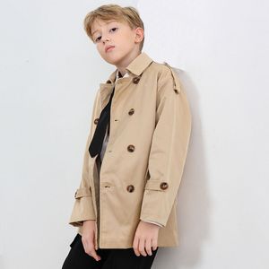 Tench Coats Kaki Jacket voor jongens DoubleBreasted Design Kinderen Outerwear Kids Trench Coat Tiener 214 jaar Casual Windreaker 230311