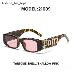 Tedere kleine frame roze palmhoek letter 2024 Nieuwe Europese en Amerikaanse punk mode -engelen zonnebril palmglazen 5319