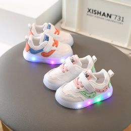T) Kinderen Led Shoe Boys Girls Lighted Sneakers Gloeiende schoen voor kinderen Zacht opgeloste ademende casual baby peuter babyschoenen