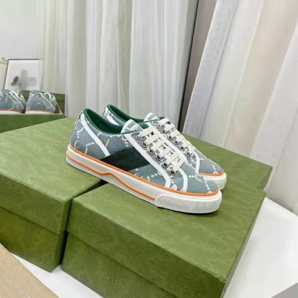 Tennis 1977 sneaker designer chaussures hommes femmes Chaussure en coton au crochet brodé ivoire et blanc Détail Web vert et rouge Entraîneur à semelle en caoutchouc 12