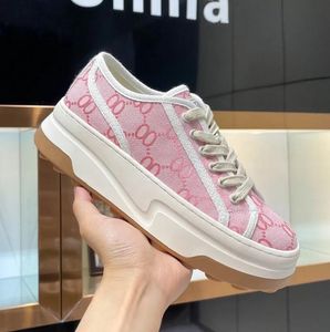 Tennis Treck 1977 Designer Casual Chaussures Low Top Baskets Rose Luxe Designers Sneaker Mode Toile Tennis Chaussure Tissu Garnitures 5cm Semelle Épaisse Chaussures