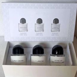 Test d'arrivée Kit de parfum 3pcs30 ml de parfum de parfum Super cèdre Blanche Rose of No Man039S Land Cologne de haute qualité Parfum2537123