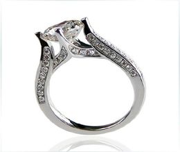 Tester positif 2CT 8 mm de Moissanite Diamond Ring Brilliant 925 Engagement d'anneau en argent sterling pour les femmes2697501