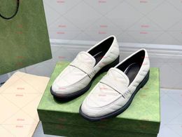 Combina texturas y colores Mocasines de mujer Zapatos de vestir Medio arrastrado Esquema de color clásico en blanco y negro Límite 100 aniversario Talla 35-40