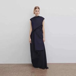 Th ~ Robe sans manches en rangée pour femmes printemps / été 2024 Nouveau style minimaliste Robe longue jupe en ligne A-line Robe de soirée