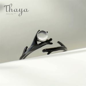 Thaya Original Moonlight Forest Design Finger Ring Maansteen edelsteen S925 Silver Black Branch voor Dames Elegante Sieraden 220216