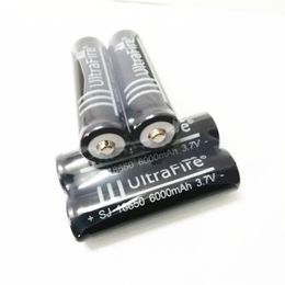 De 18650 lithiumbatterij zwart vuur 6000 mah 3,7 V kan worden gebruikt voor felle zaklampen en elektronische producten
