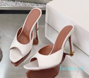 Les meilleurs Amina Muaddi Pantoufles Chaussures de créateurs Mode Satin Sandales à talons hauts Casual Femmes Bout carré Bout ouvert Banquet de fête sexy