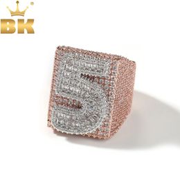 The Bling King Custom Big Mens Ring Gepersonaliseerde letters Nummers Volledige Iced Out Cubic Zirconia Party Rings Hiphop Rapper Jewelry 240411