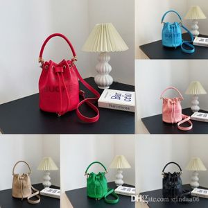 Les sacs seau sac à main design sac à bandoulière mode chaîne seaux PU multicolore haute qualité224R